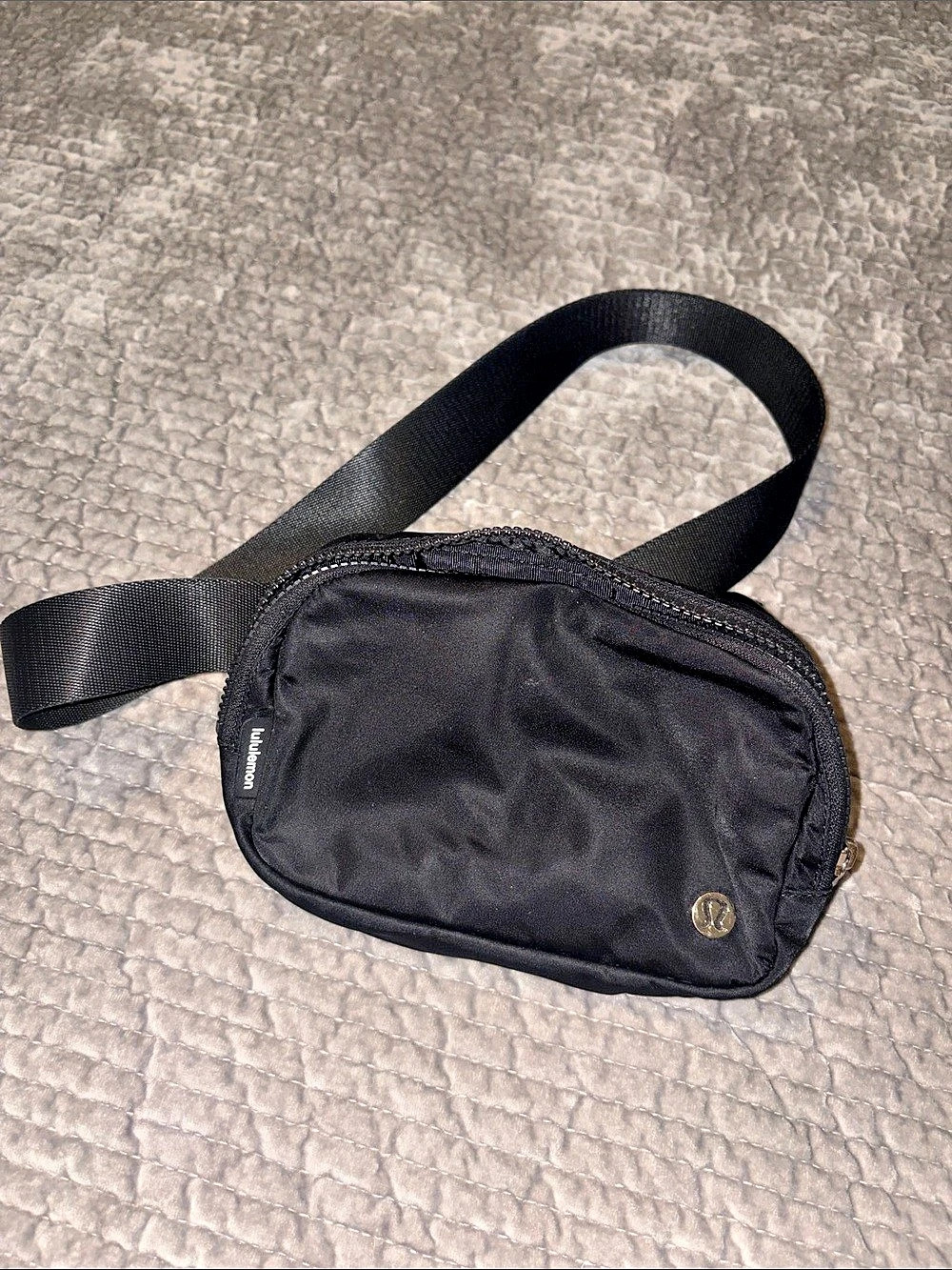 lululemon Everywhere Belt Bag Black Crossbody Bag